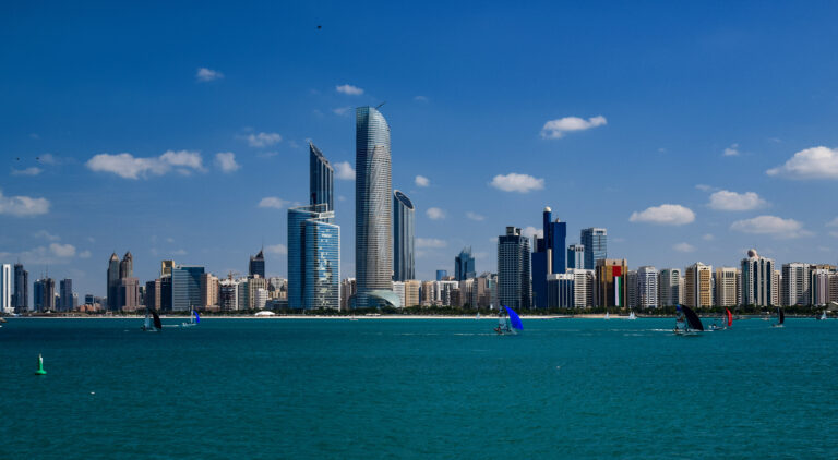 Abu_dhabi_skylines_2014